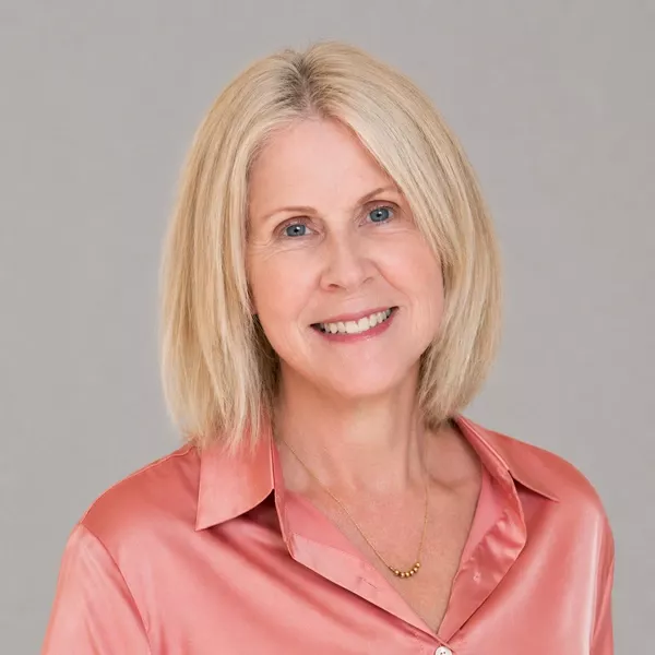 Annette General Manager